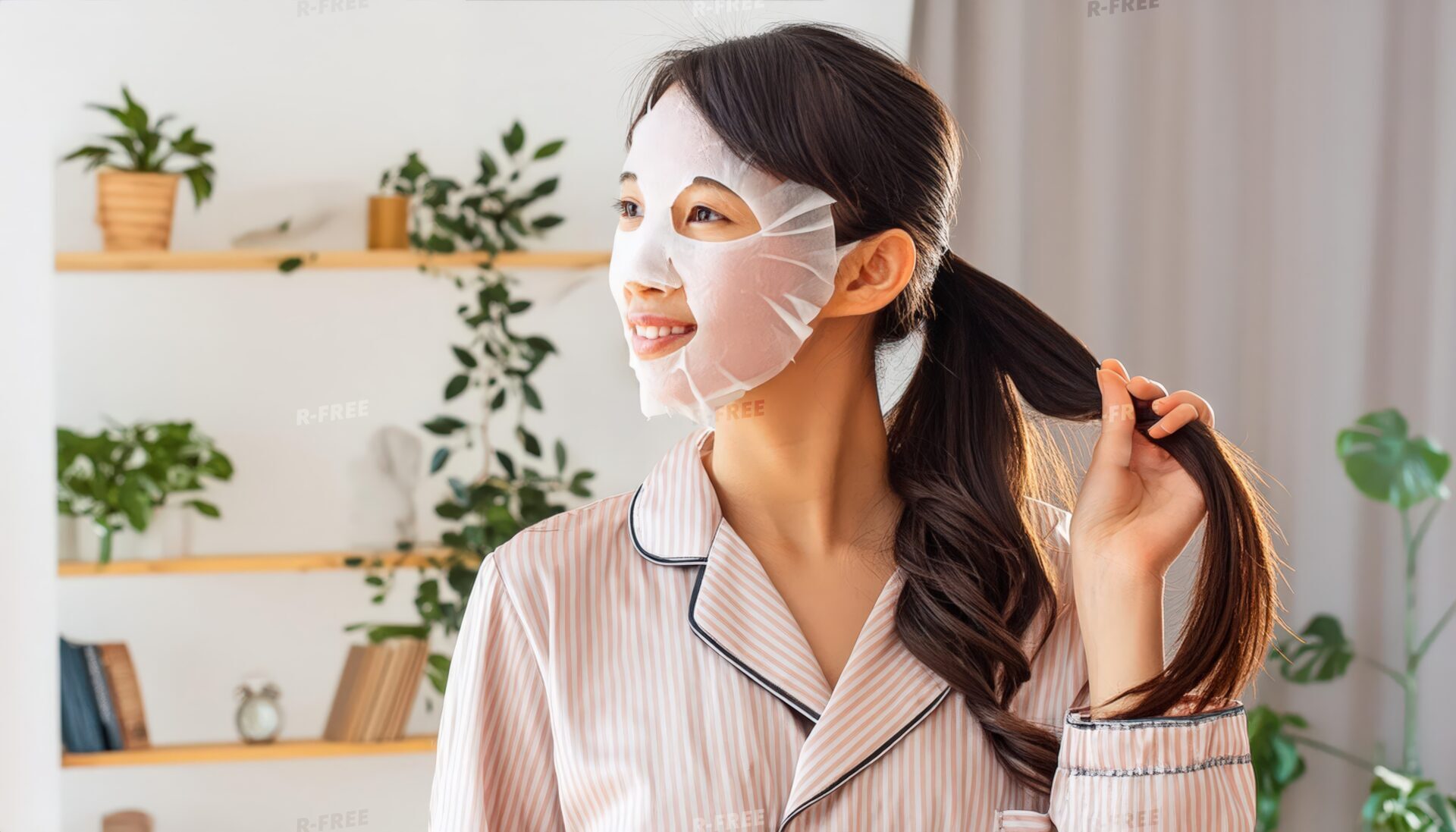 シートマスクをつけた女性6