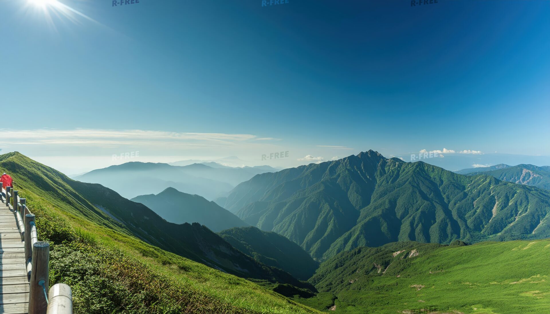 木道と山岳風景