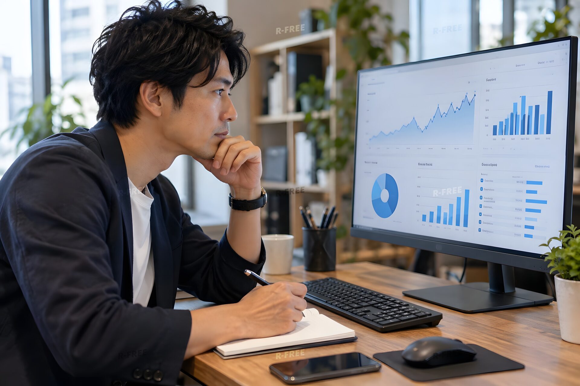 SNSの分析画面でフォロワーと反応のグラフを確認する30代のマーケター