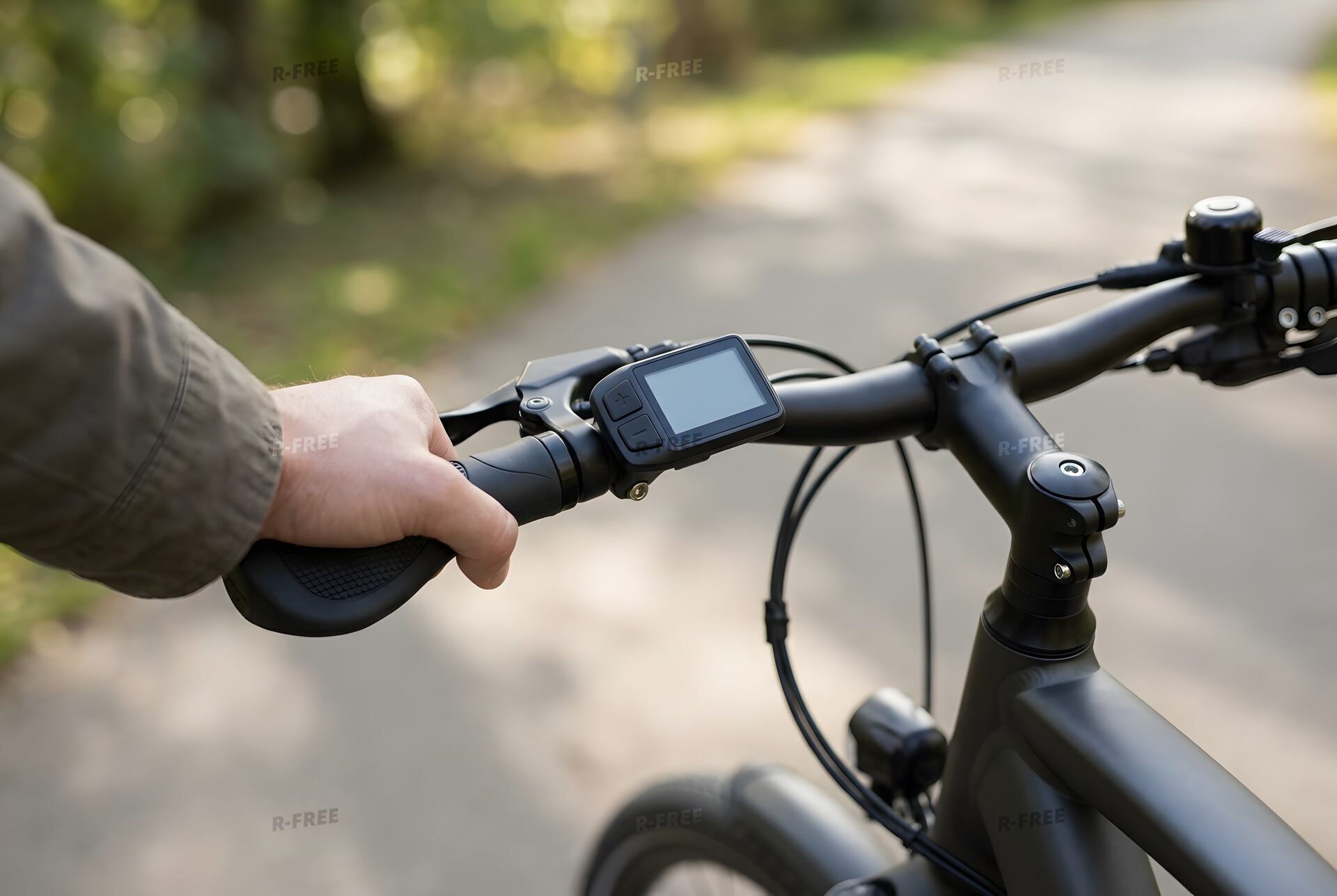 電動アシスト自転車のハンドルと表示部